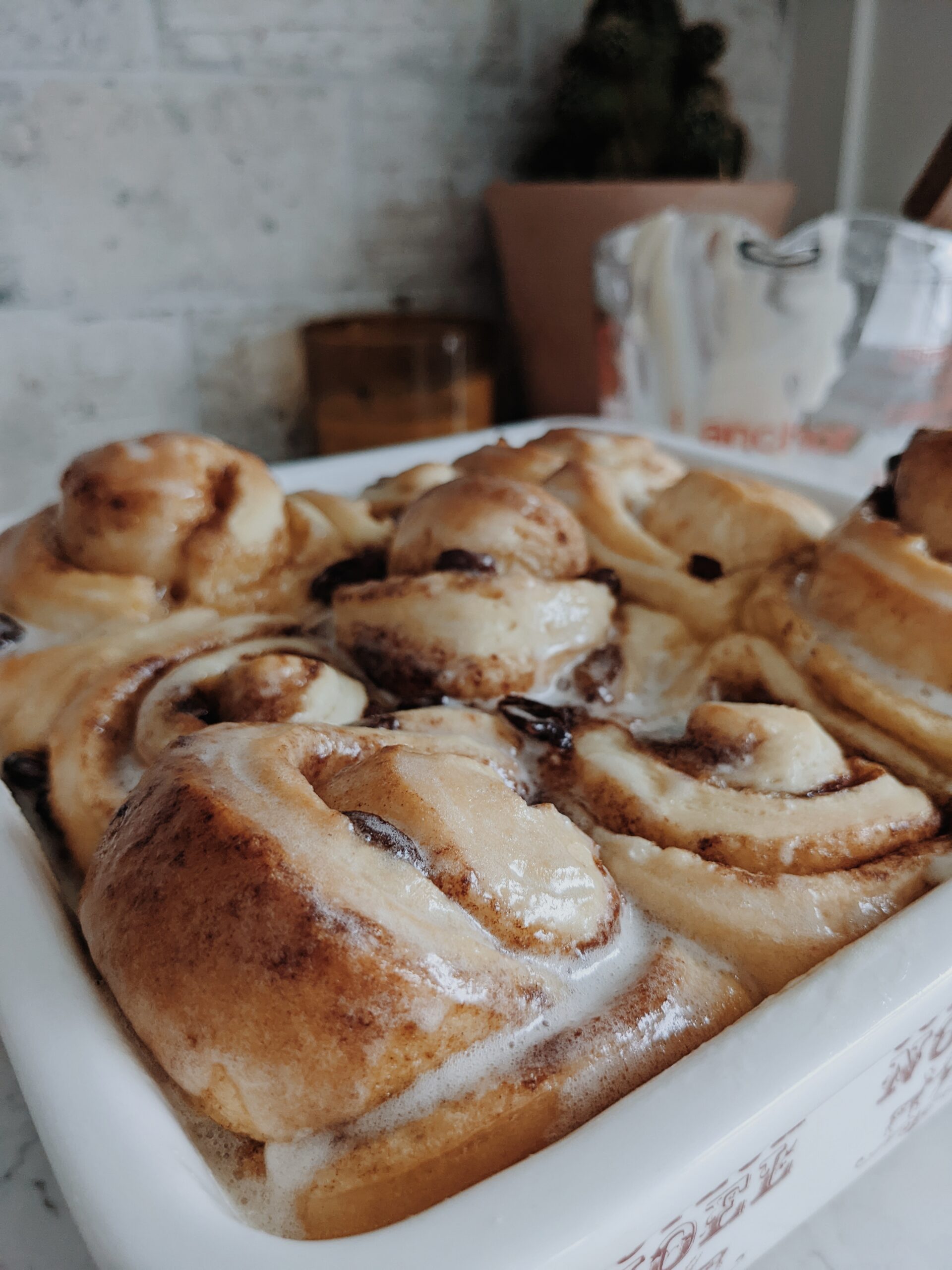 Cinnamon Raisin Buns